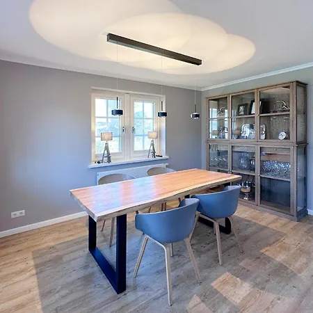 Meeresfluestern Appartement Westerland